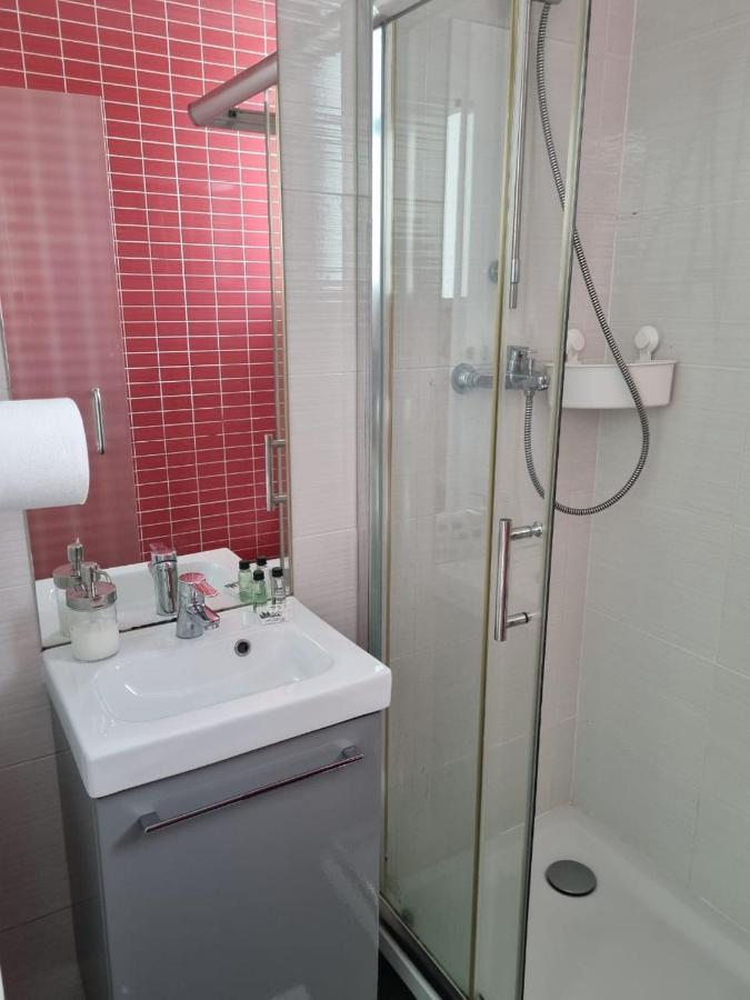 Mikaela Guest House 2 Ramada Екстериор снимка