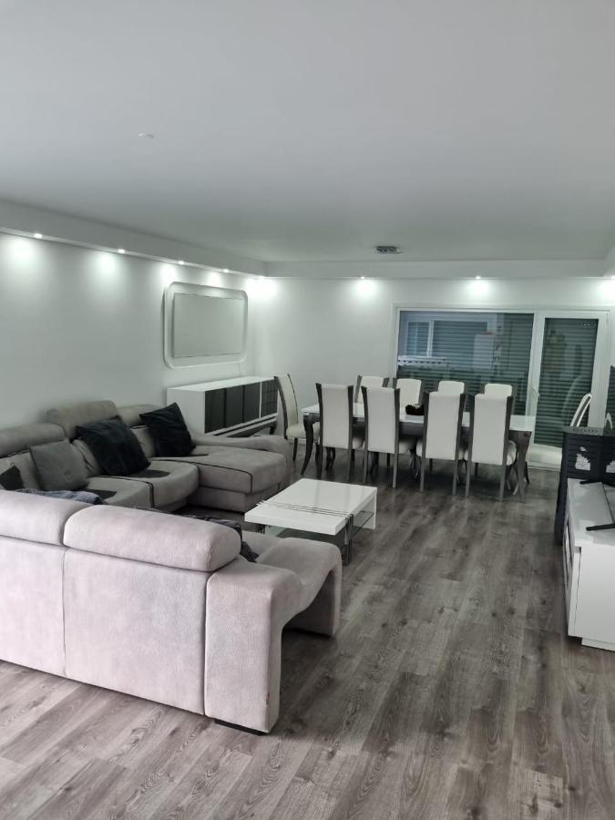 Mikaela Guest House 2 Ramada Екстериор снимка